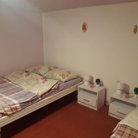 Studio Apartman Small Lili Popovaca ภายนอก รูปภาพ