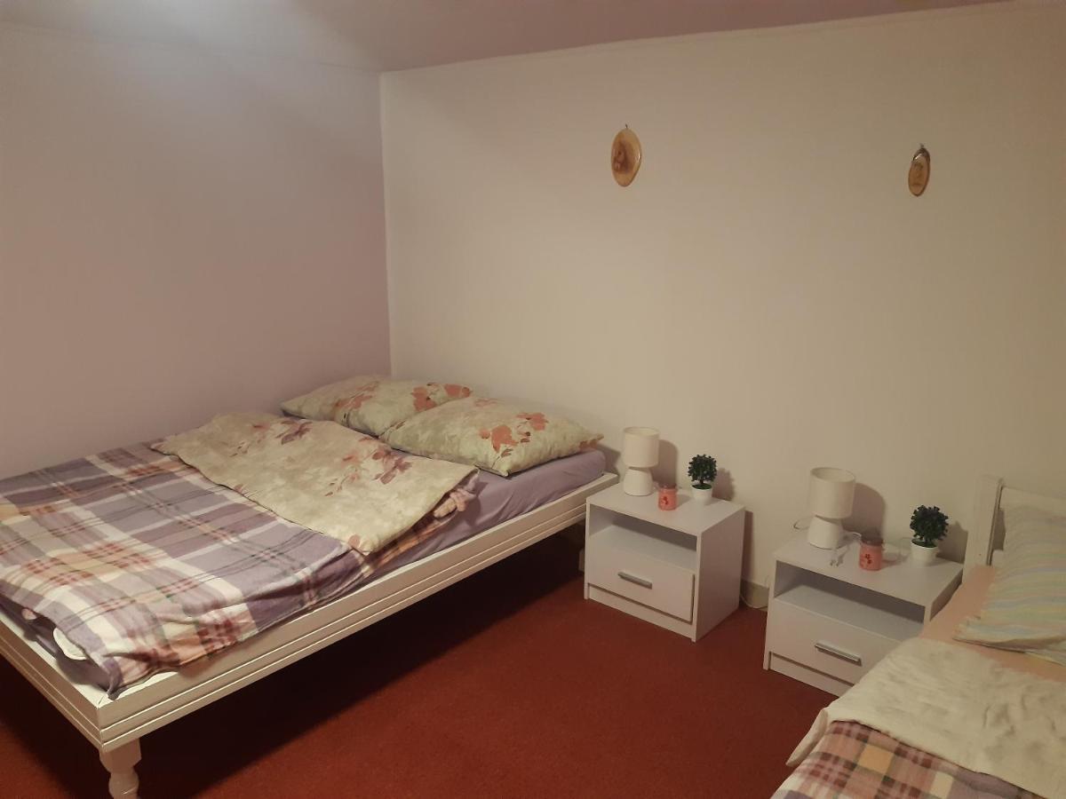 Studio Apartman Small Lili Popovaca ภายนอก รูปภาพ