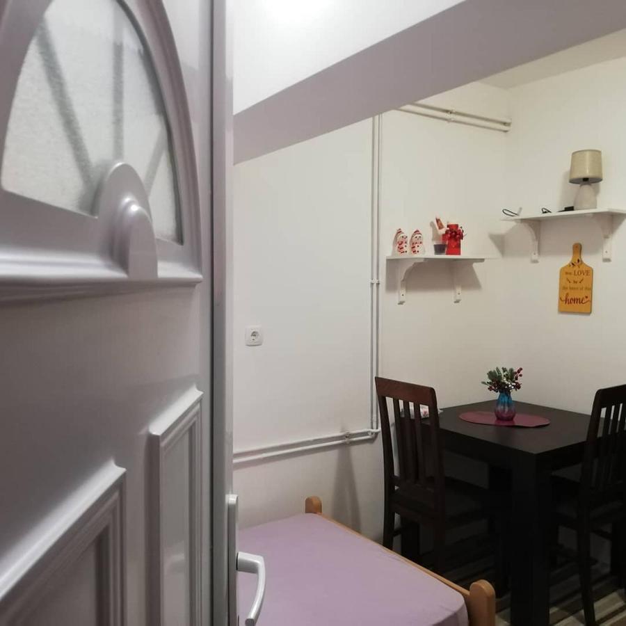 Studio Apartman Small Lili Popovaca ภายนอก รูปภาพ